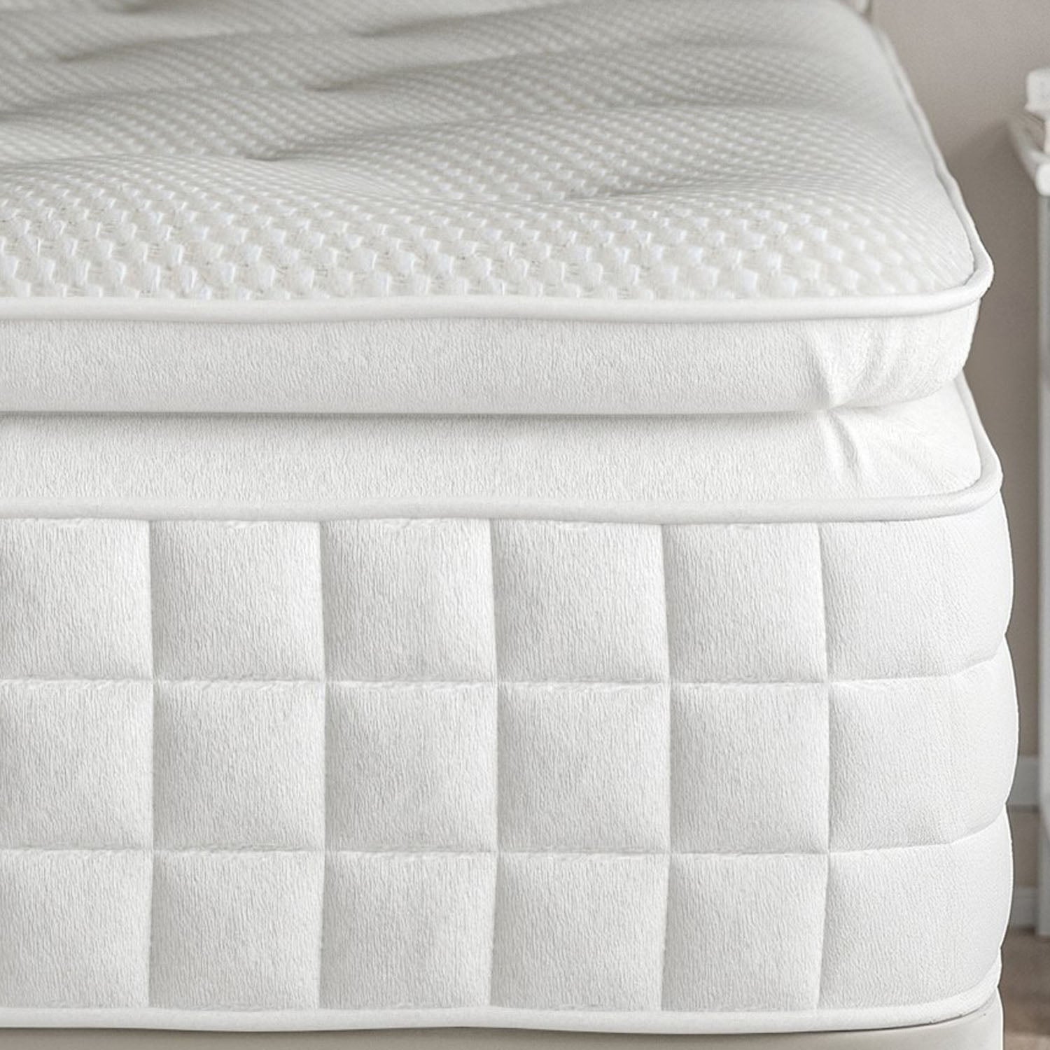 PILLOW TOP 2000-POCKET SPRING MATTRESS